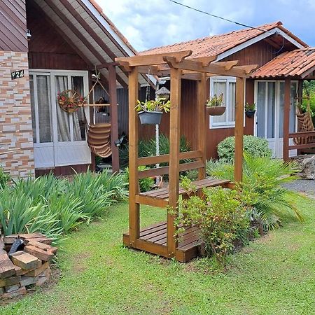 Chales Doce Luar Casas De Temporada Urubici Exterior foto